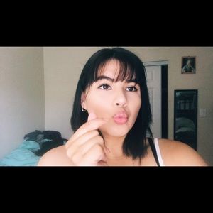 Meet your Posher, Perla